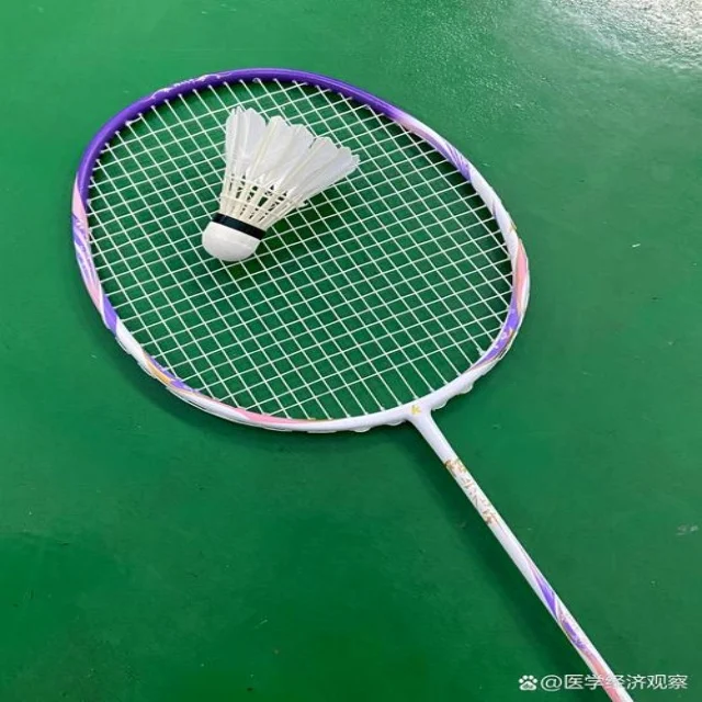 潘展乐出色发挥引领接力团队（YaBo SPORTS）